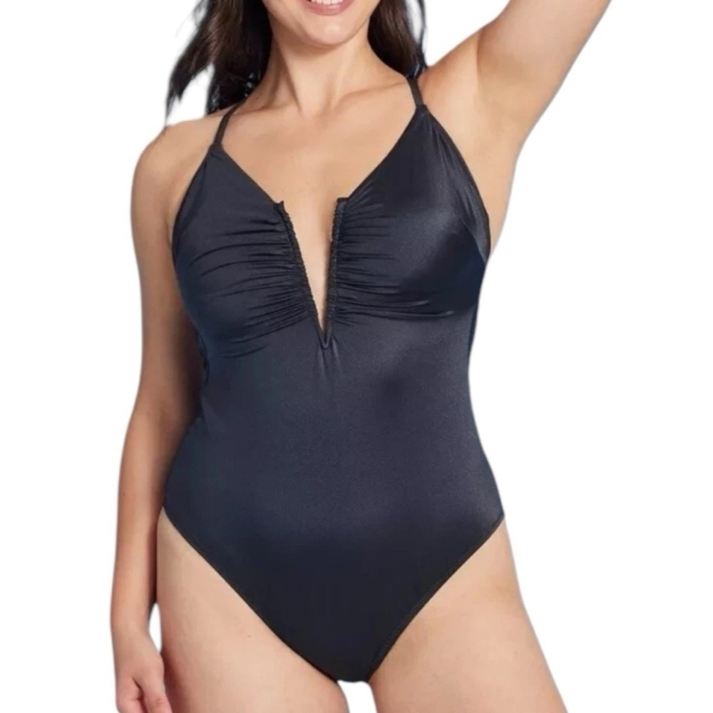EUC Shade & Shore Women's V-Wire Plunge High Leg One-Piece Swimsuit Size Large